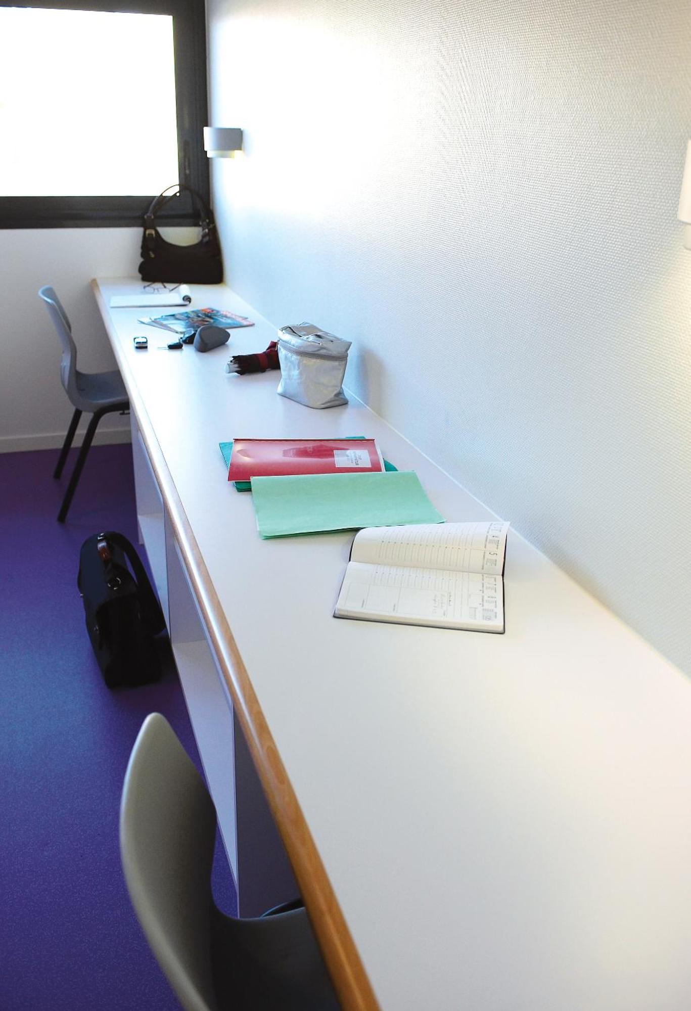Hotel Jf Accueil & Formation Cholet Esterno foto