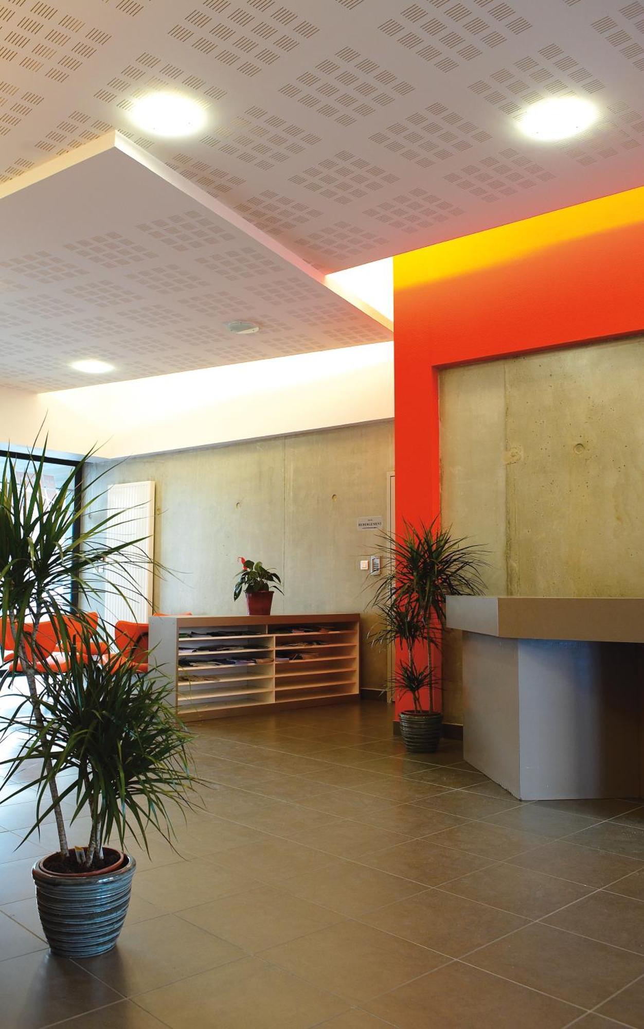 Hotel Jf Accueil & Formation Cholet Esterno foto