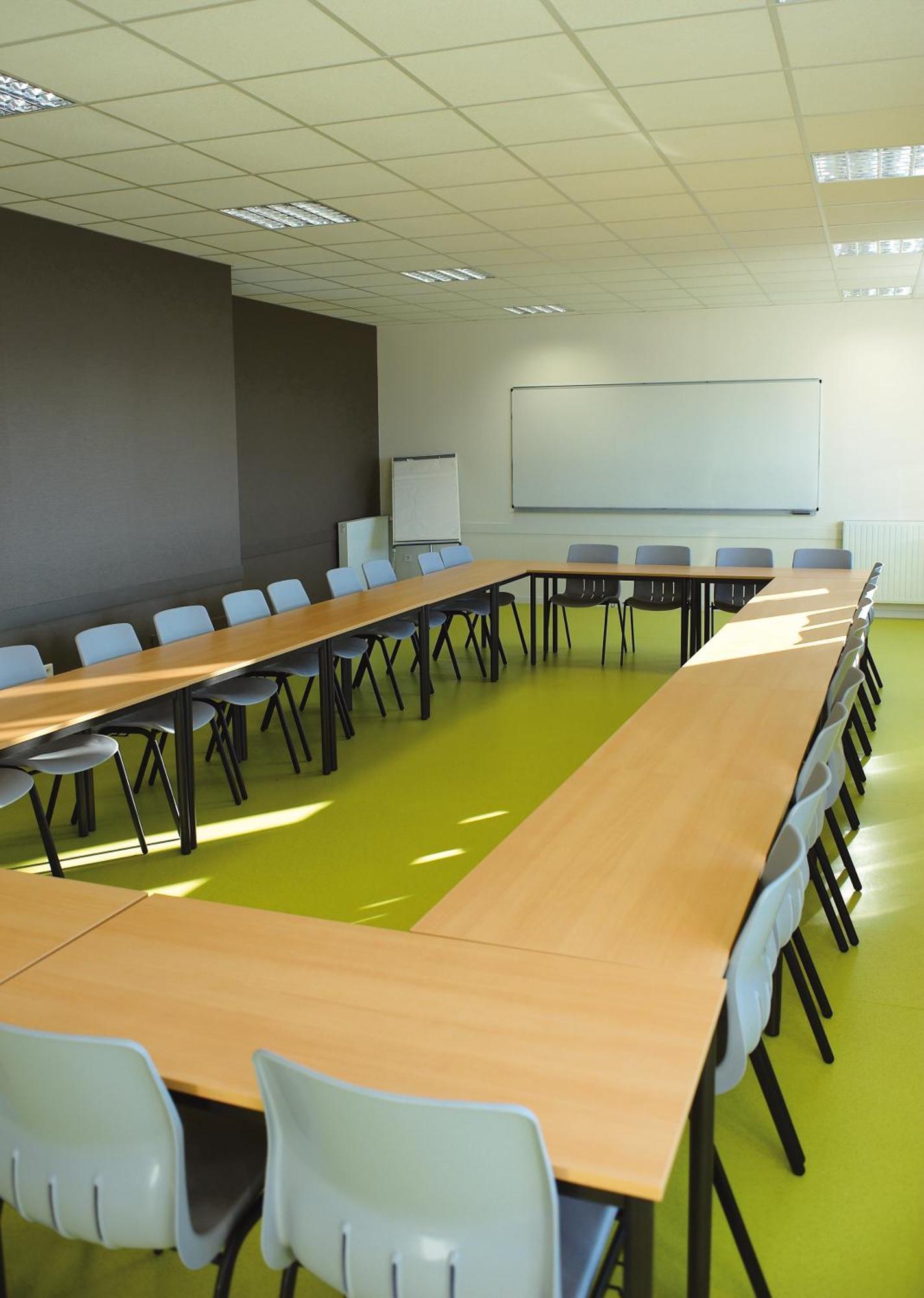 Hotel Jf Accueil & Formation Cholet Esterno foto
